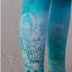 Teeki ganeshas dream leggings RARE yoga hot pants full length athletic bottoms